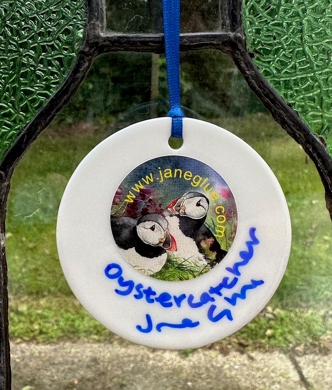 Small round hanging ornament/Oystercatcher