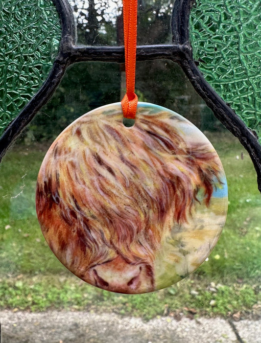 Small round hanging ornament/Hamish the highland coo