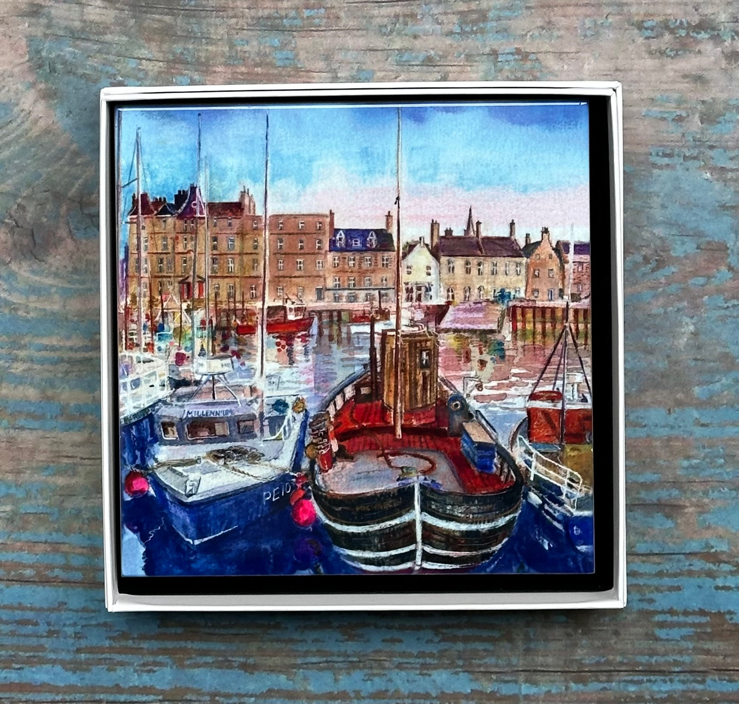 Medium ceramic tile/Kirkwall harbour with boats